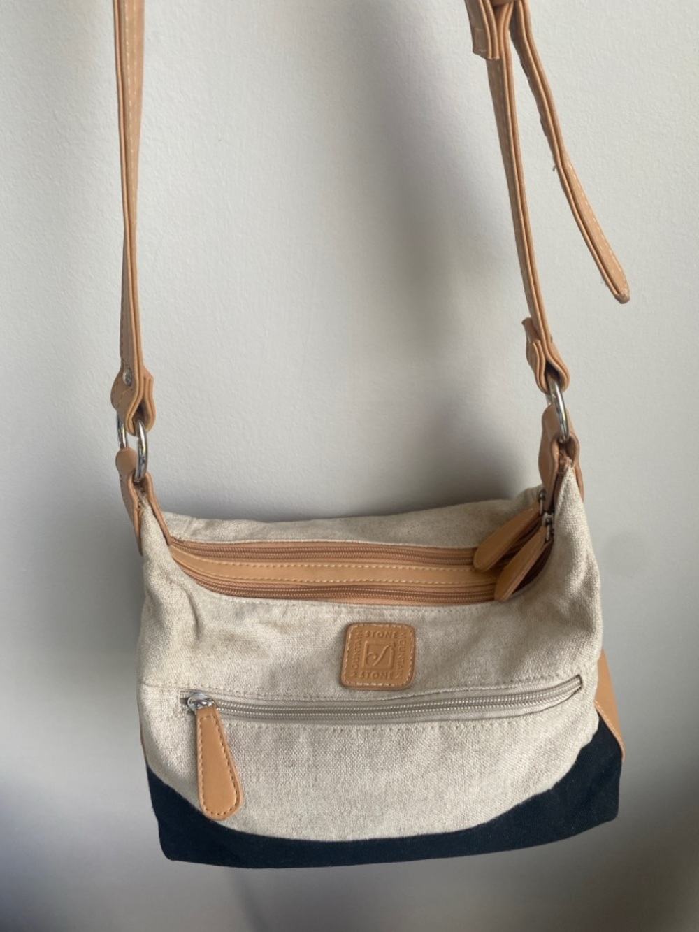 Stone Mountain Spectator 2 Black & Cream 2Section double top Zip Hobo bag - Picture 2 of 12